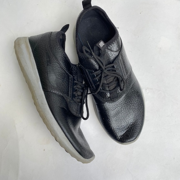 black leather nikes womens